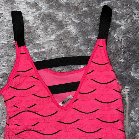 Pink bright dress - Picture 4 of 5